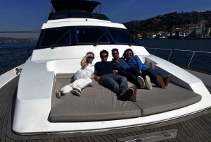 Istanbul:Golden Horn&Bosphorus Sunset Cruise on Luxury Yacht