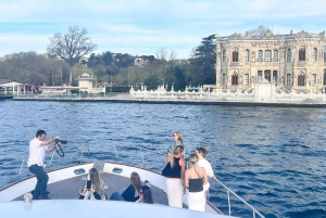 Istanbul:Golden Horn&Bosphorus Sunset Cruise on Luxury Yacht