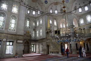 Istanbul: Guided Bosphorus Cruise & Golden Horn Bus Tour