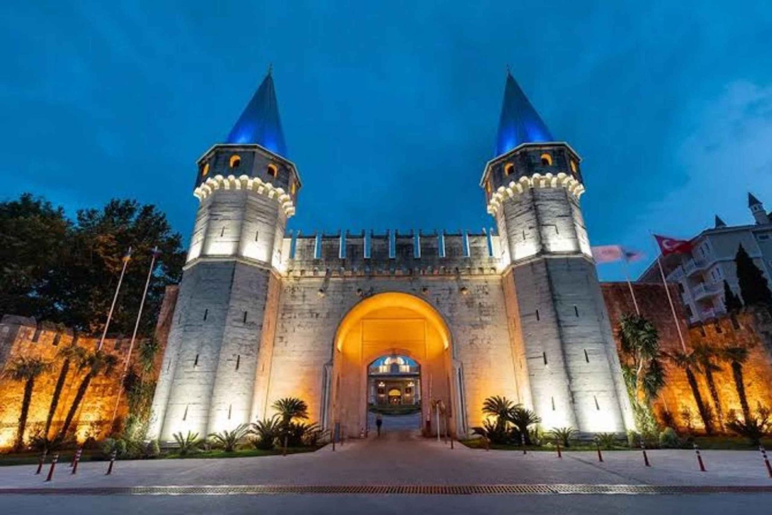 Istanbul: Guided City Tour with Bosphorus Cruise