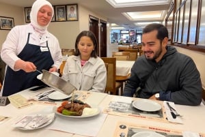 Istanbul: Guided Food Tour of Street Food and Markets