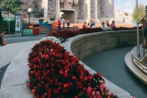 Istanbul: Vialand Lunapark Transfer w/ Optional Tour Guide