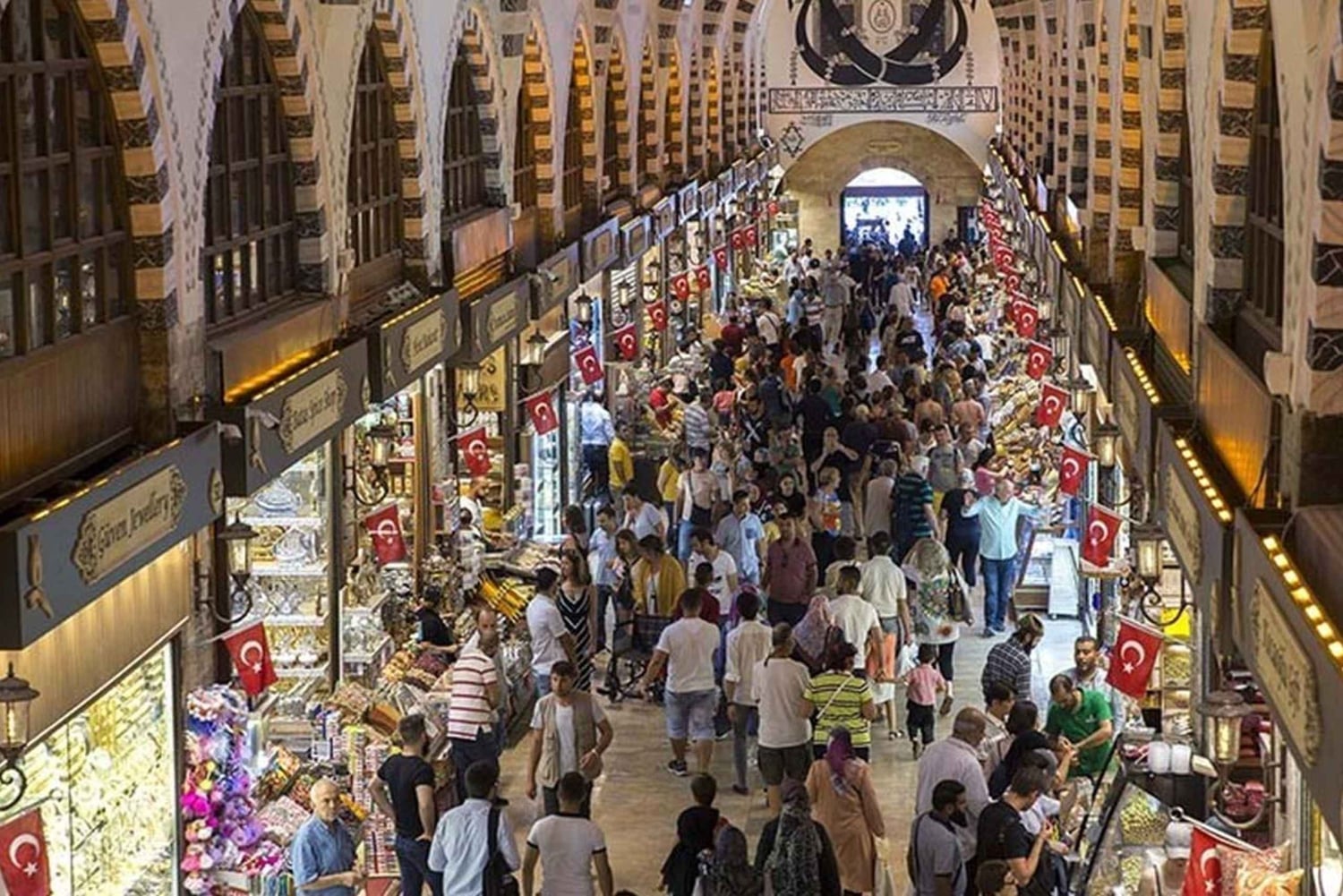 Istanbul: Guided Shopping Trip with Turkish Coffee Tasting
