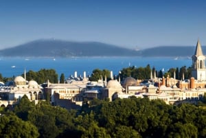 Istanbul: Guided Topkapi and Grand Bazaar with Small Group