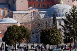 Istanbul: Hagia Sophia, Blue Mosque, Cistern & Bazaar Tour