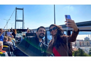 Istanbul: Hop-On Hop-Off Sightseeing Bus with Audio Guide