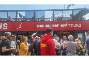 Istanbul: Hop-On Hop-Off Sightseeing Bus with Audio Guide