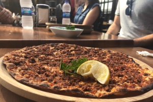 Istanbul: Kadikoy Food Tour with 12+ Delicacies Tastings