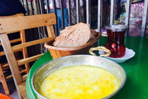Istanbul: Kadikoy Food Tour with 12+ Delicacies Tastings