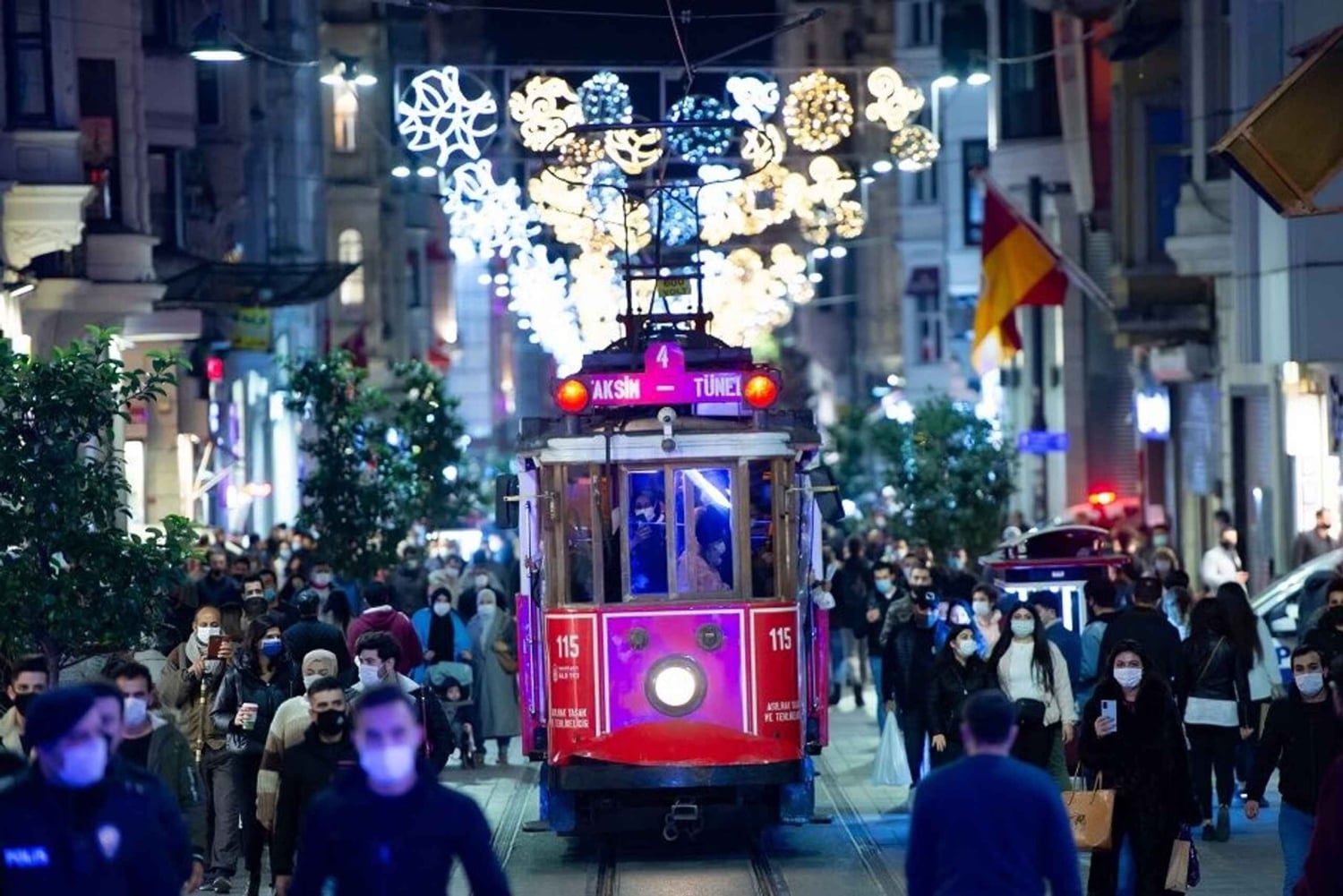 Istanbul: Karakoy District Nighttime Guided Walking Tour
