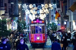 Istanbul: Karakoy District Nighttime Guided Walking Tour
