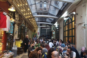 Istanbul: Karakoy District Nighttime Guided Walking Tour