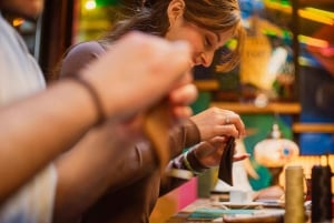 Istanbul: Leather Crafting Workshop with Snacks and Drinks