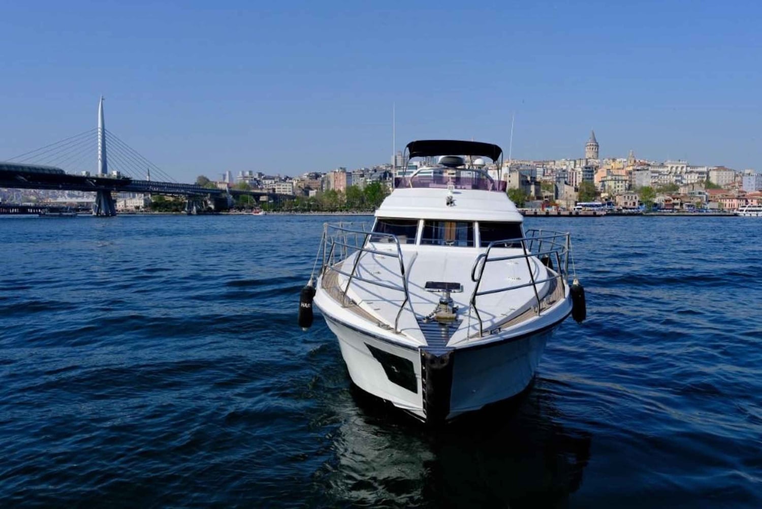 Istanbul: Luxury Yacht on Bosphorus