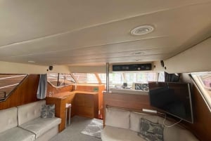 Istanbul: Luxury Yacht on Bosphorus