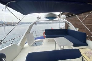 Istanbul: Luxury Yacht on Bosphorus