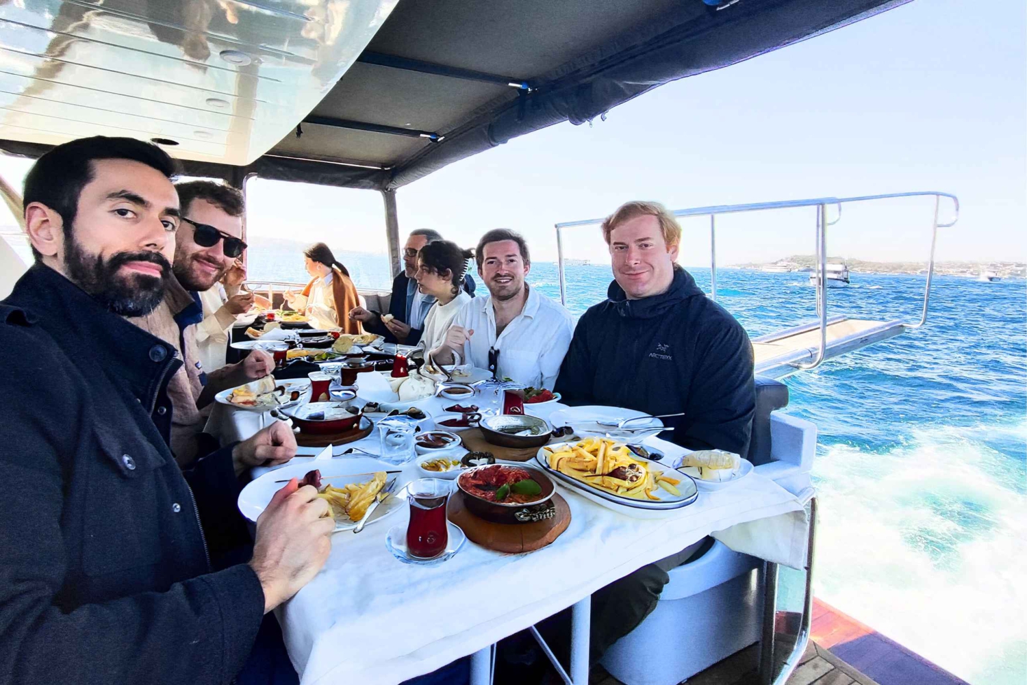 Istanbul: Morning Bosphorus Yacht Cruise w/Turkish Breakfast