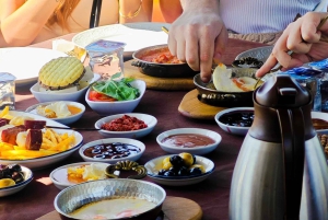 Istanbul: Morning Bosphorus Yacht Cruise w/Turkish Breakfast