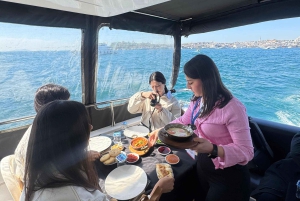 Istanbul: Morning Bosphorus Yacht Cruise w/Turkish Breakfast