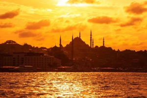 Istanbul: Morning or Sunset Cruise with Guide and Snacks