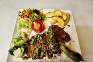 Istanbul: New Year's Eve Bosphorus Cruise with Dinner Option