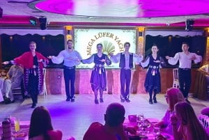 Istanbul: New Year's Eve Bosphorus Cruise with Dinner Option