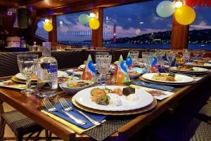 Istanbul: New Year's Eve Bosphorus Cruise with Fireworks