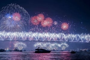 Istanbul: New Year's Eve Bosphorus Cruise with Fireworks