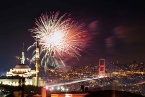 Istanbul: New Year's Eve Bosphorus Cruise with Fireworks