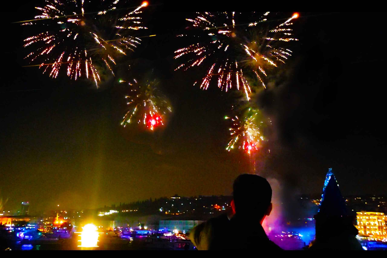 Istanbul: New Year's Eve Dinner Cruise / DJ & Drinks 2026