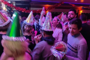 Istanbul: New Year's Eve Dinner Cruise / DJ & Drinks 2026