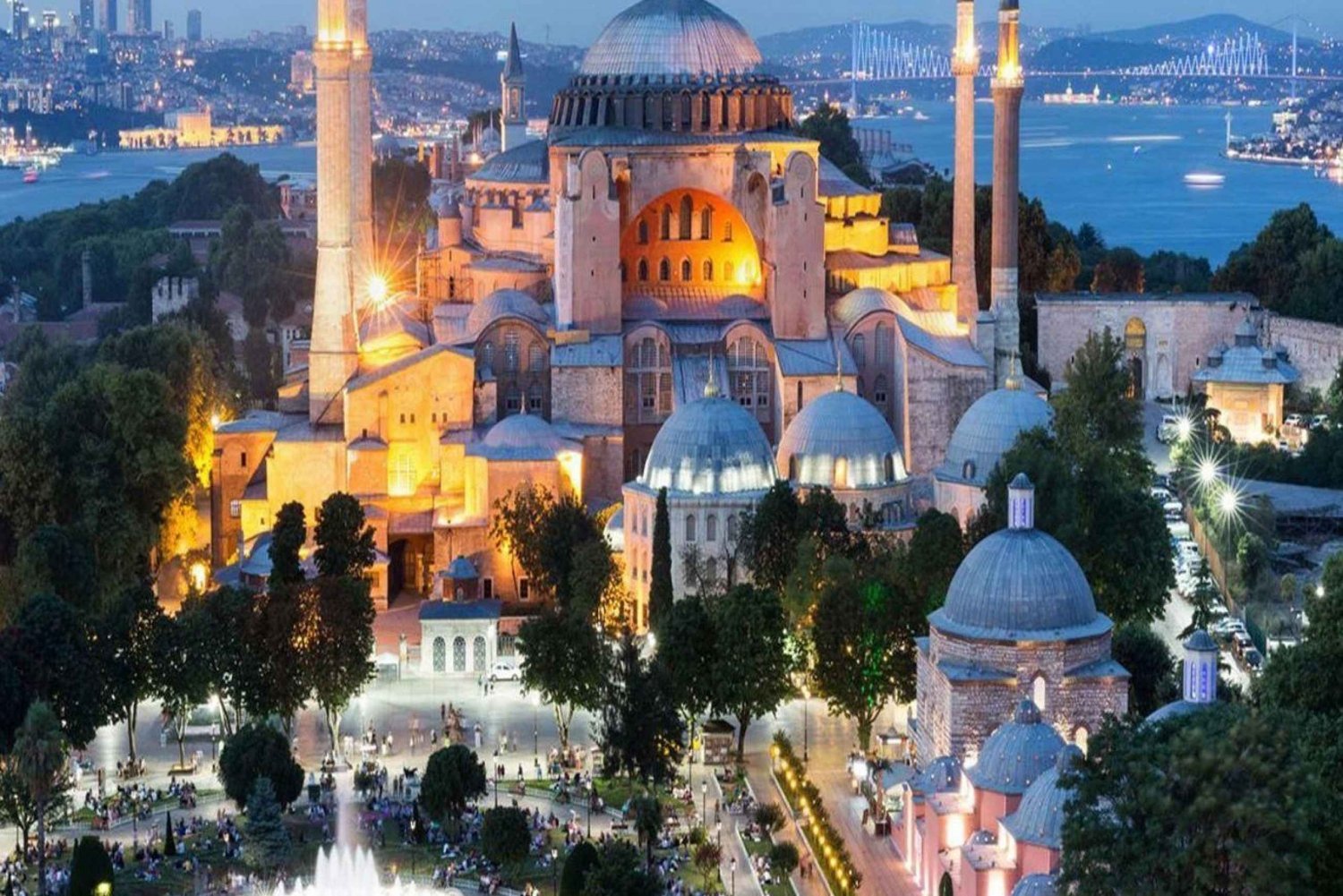 Blue Mosque, Hagia Sophia, Topkapi Palace &Grand Bazaar Tour