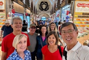 Istanbul: Old City Guided Tour with Public Transport