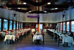 Istanbul: Pasha Istanbul Dinner Cruise