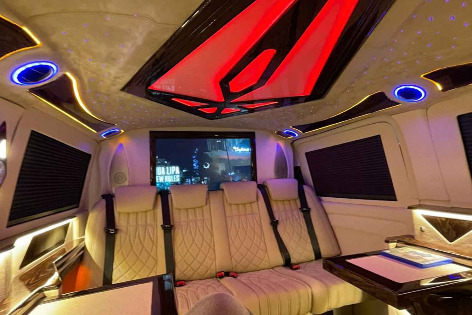 Istanbul: Private Airport Transfer with Meet and Greet