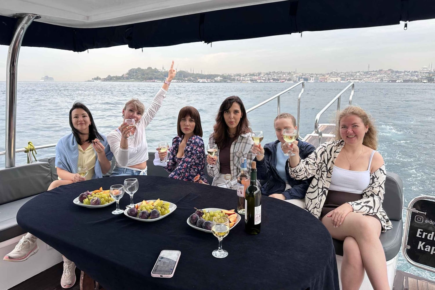 Istanbul: Private Bosphorus Cruise By Luxury Yacht