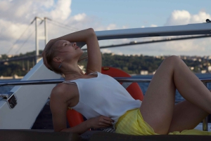 Istanbul: Private Bosphorus Cruise By Luxury Yacht