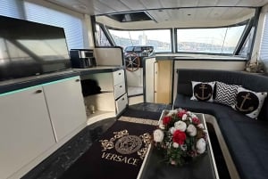 Istanbul: Private Bosphorus Tour On Luxury Yacht Eco#2