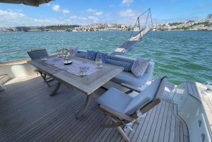 İstanbul: Private Bosphorus Tour On Luxury Yacht Pre#2