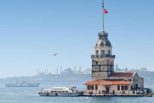 Istanbul: Private Bosphorus Yacht Tour