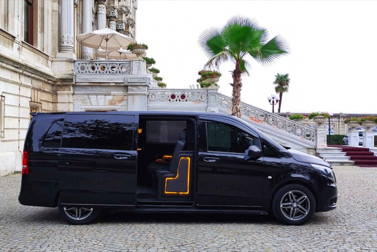 Istanbul: Private Car Hire with Driver