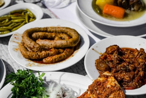 Istanbul: Private Food and City Tour with a Local Host