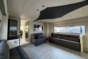 İstanbul: Private Luxury Yacht on Bosphorus 24 MT (79 feet)