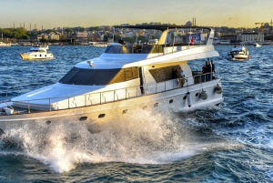 İstanbul: Private Luxury Yacht on Bosphorus 24 MT (79 feet)