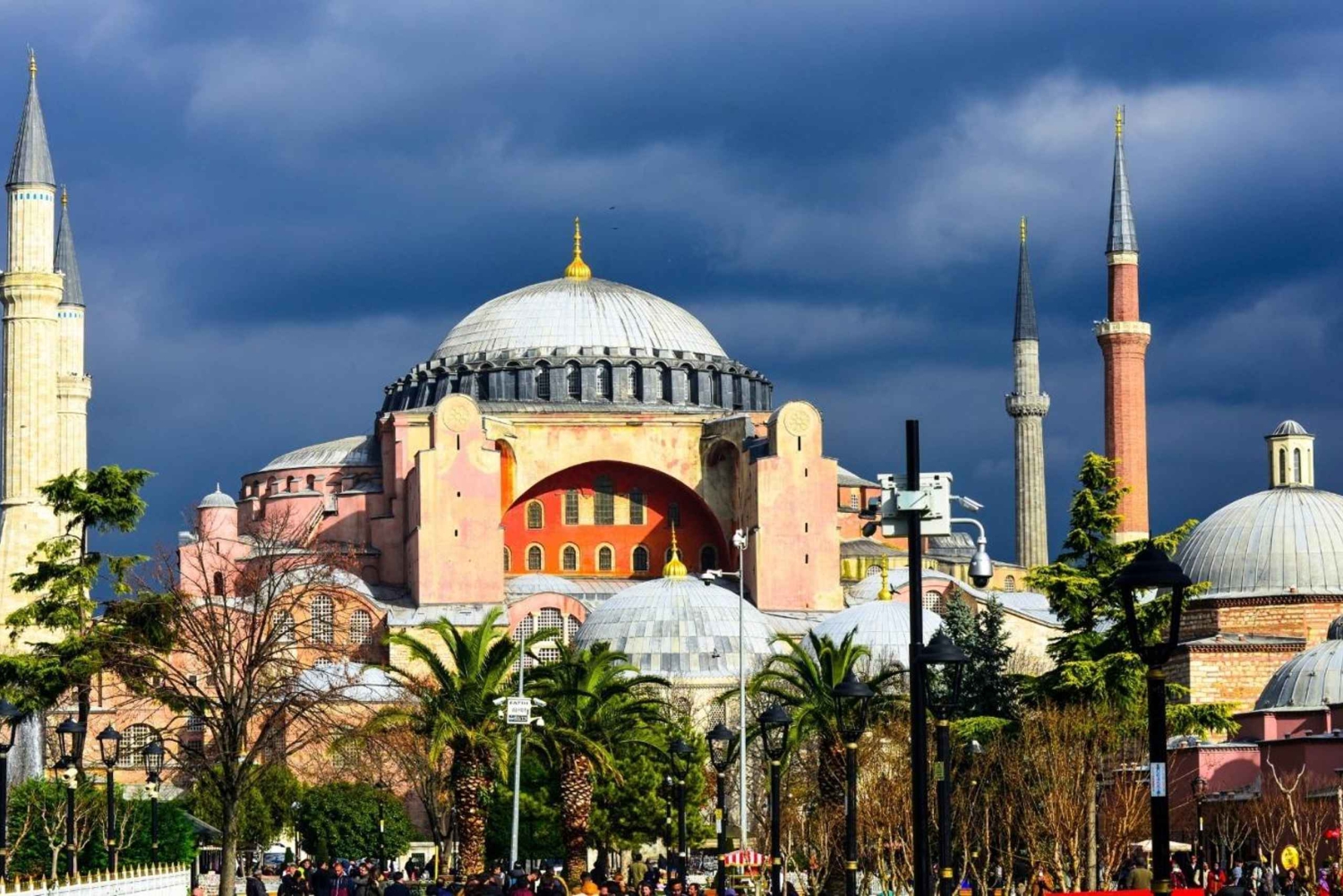 Istanbul: Private Sightseeing Tour in Multiple Languages