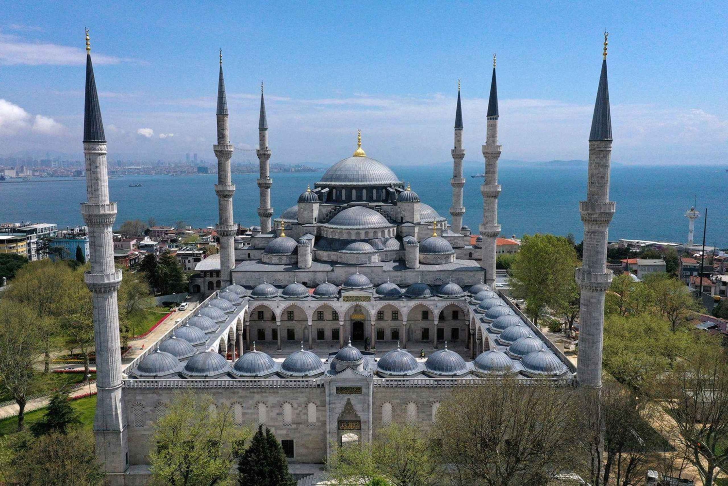 Istanbul: Private Sightseeing Tour in Multiple Languages