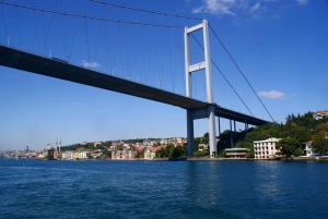 Istanbul: Private Tour of Bosphorus & Asian Side