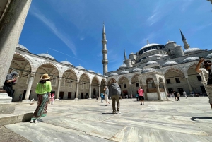 Istanbul Small-Group City and Secret Streets Tour with Guide