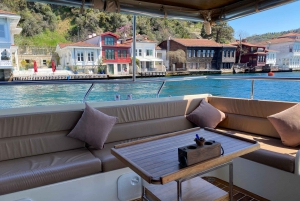 İstanbul: Small-Group Sunset Cruise & Audio Guide w/Snack