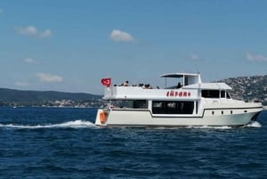 İstanbul: Small-Group Sunset Cruise & Audio Guide w/Snack